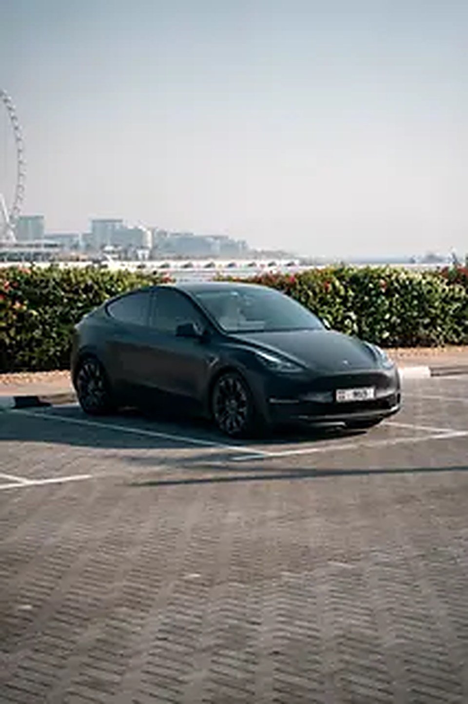2023 Tesla Model Y for Rent in Barsha Heights (Tecom) photo 4