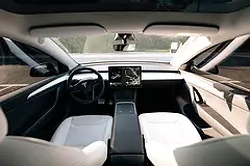 2023 Tesla Model Y for Rent in Barsha Heights (Tecom) photo 5