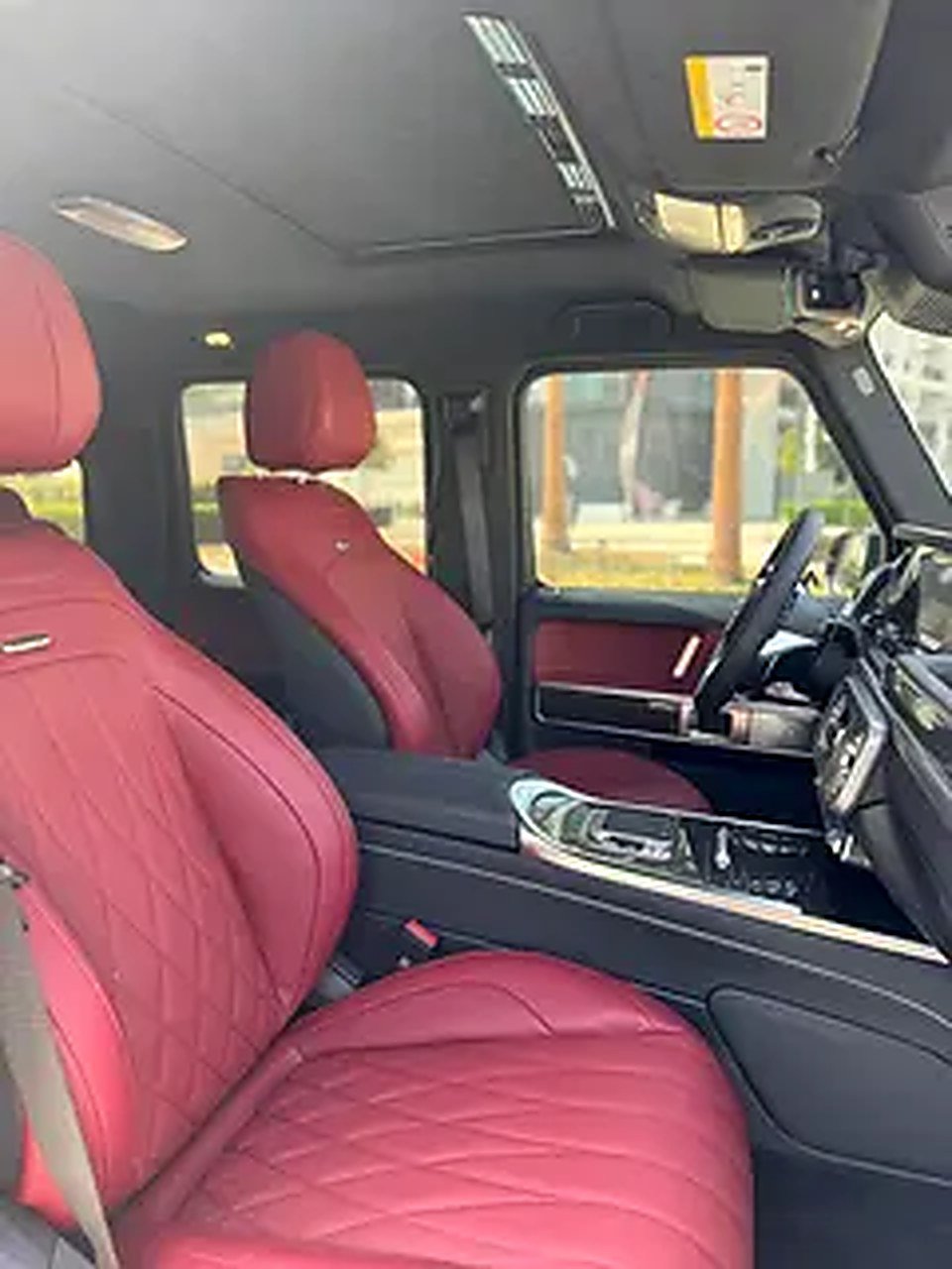 2025 Mercedes-Benz G-Class for Rent in Central Park (Black, Automatic, 5 Seater, Dream Drives) photo 5