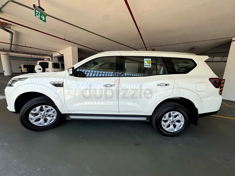 2024 Nissan Xterra for Rent in Al Karama photo 2