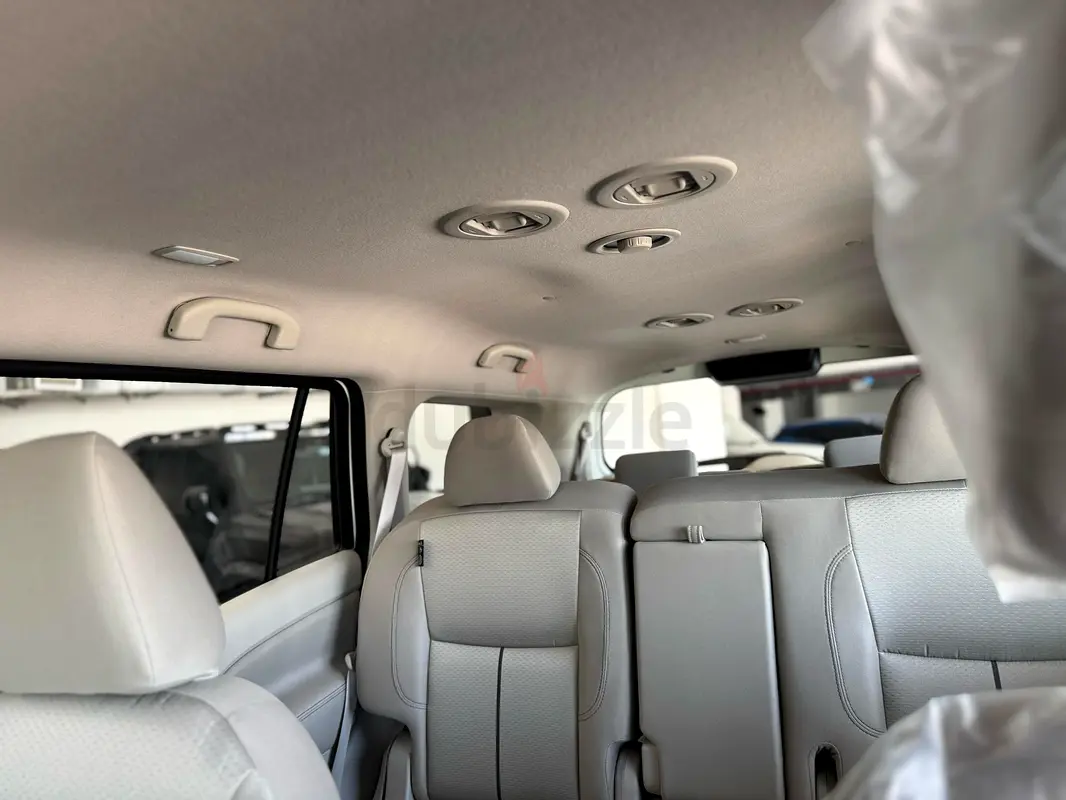 2024 Nissan Xterra for Rent in Al Karama photo 7