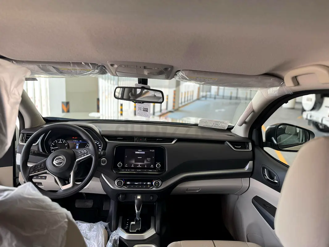 2024 Nissan Xterra for Rent in Al Karama photo 8