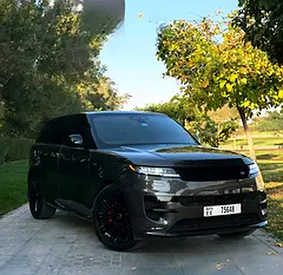 2023 Land Rover Range Rover Sport for Rent in Al Garhoud photo 2