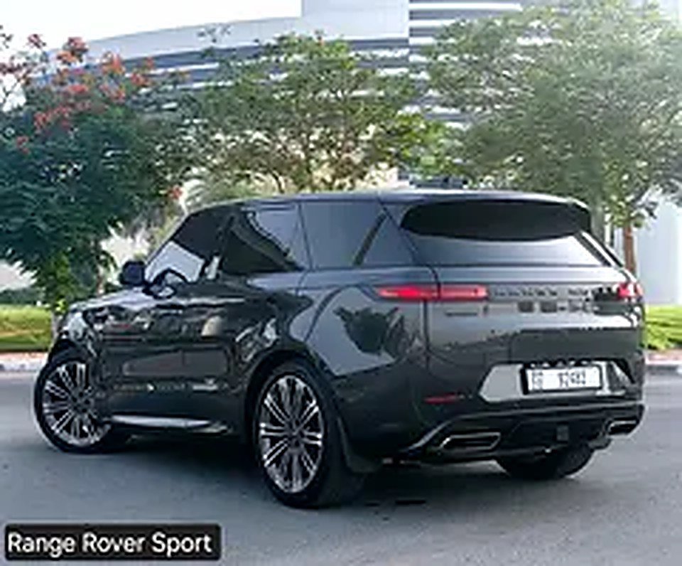 2023 Land Rover Range Rover Sport for Rent in Al Garhoud photo 5