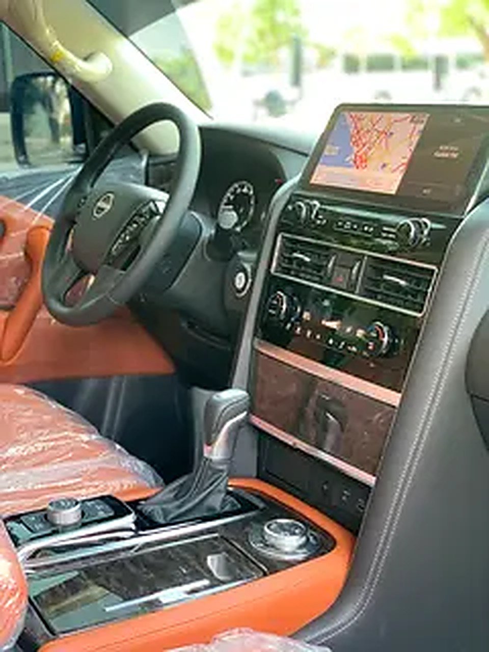 2022 Nissan Patrol for Rent in Dubai International Airport photo 5