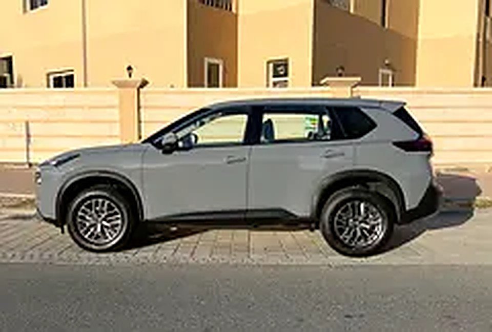 2023 Nissan X-Trail for Rent in Dubai Sports City photo 4