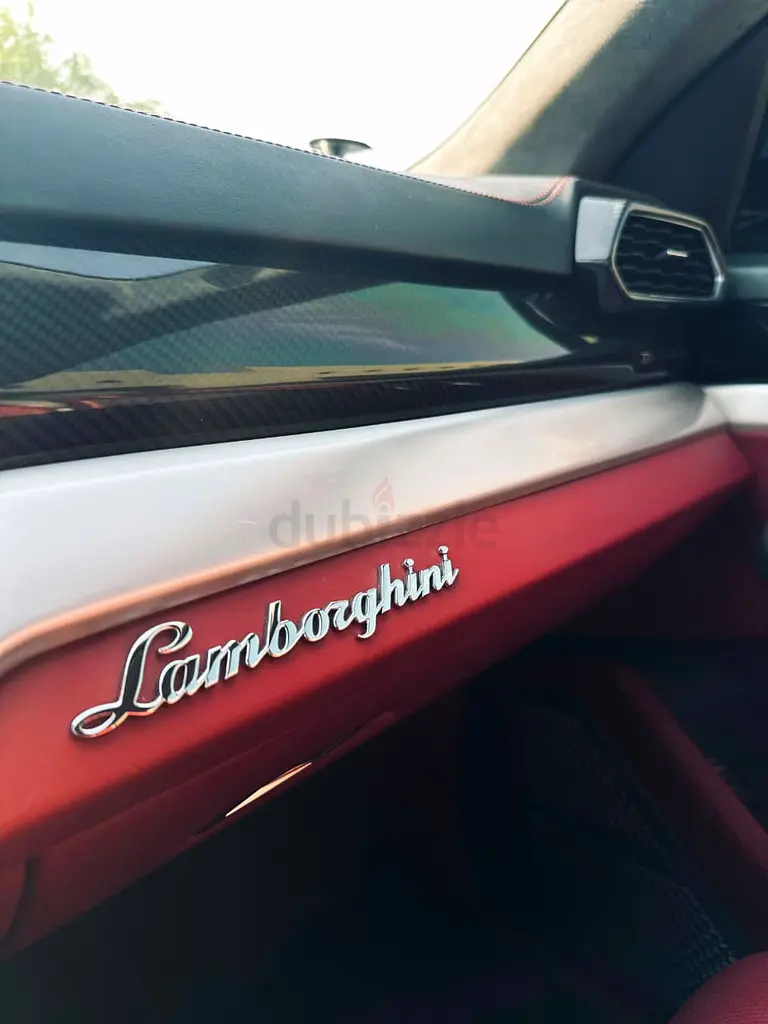 Lamborghini Urus SE Green photo 2