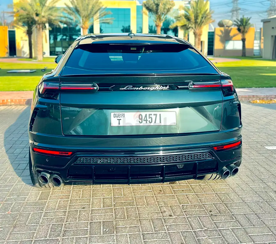 Lamborghini Urus SE Green photo 9