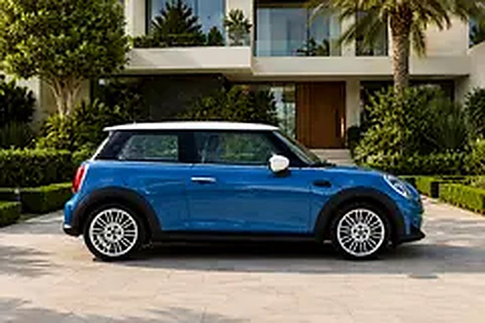 2023 MINI Cooper for Rent in Business Bay photo 3