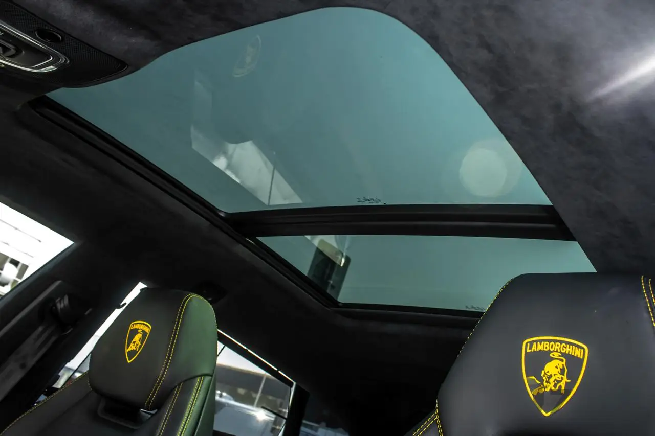 Rent a 2022 Lamborghini Urus Yellow in Dubai photo 4