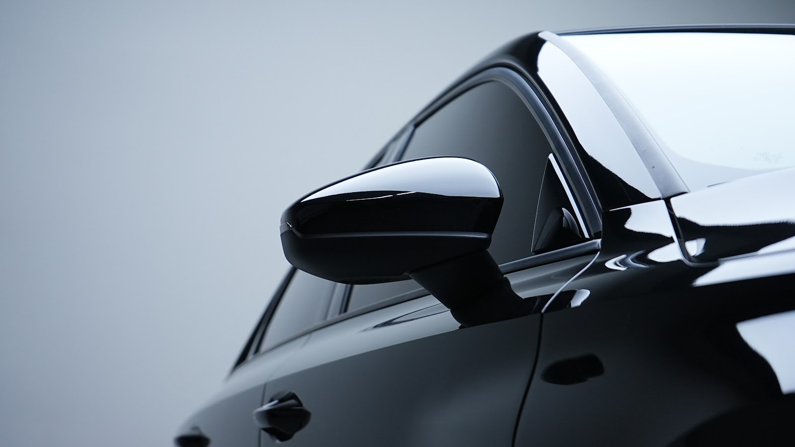 Rent Audi A3 in Dubai photo 2