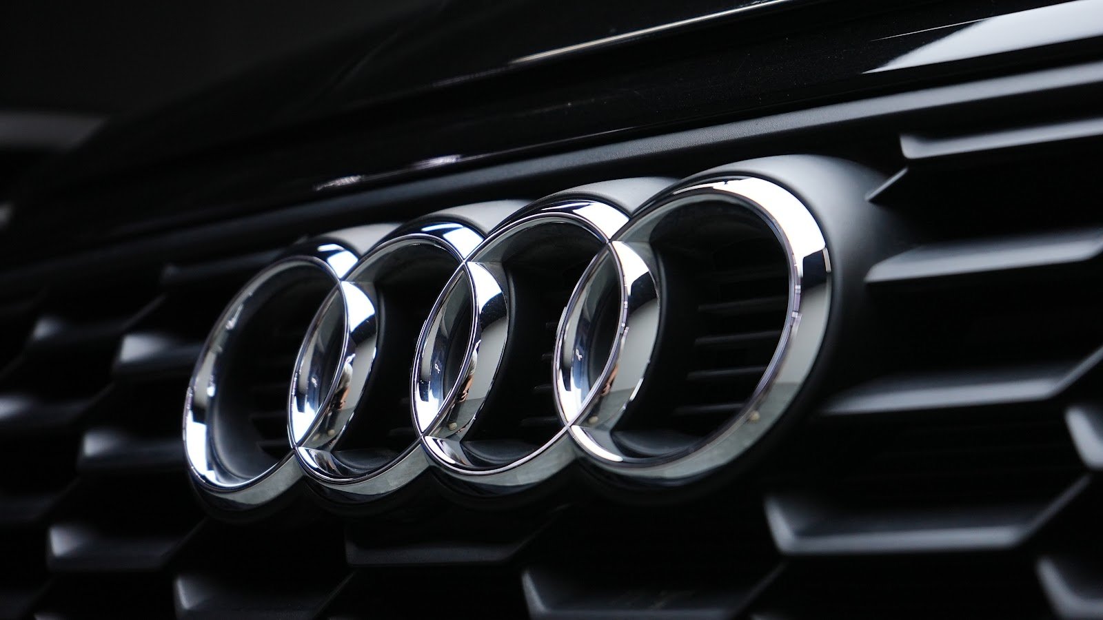 Rent Audi A3 in Dubai photo 4