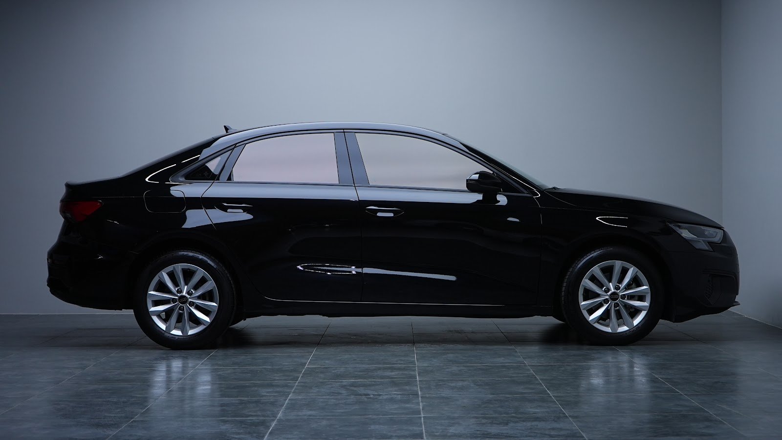 Rent Audi A3 in Dubai photo 5