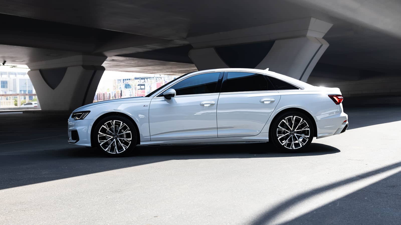 Rent Audi A6 in Dubai photo 5