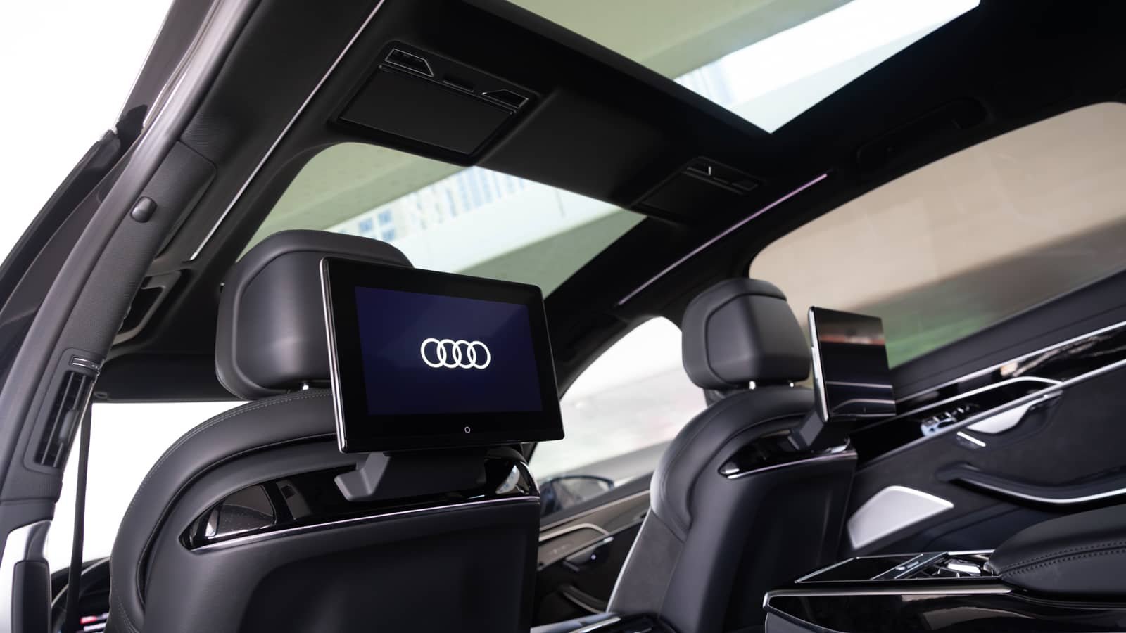 Rent Audi A8 in Dubai photo 8