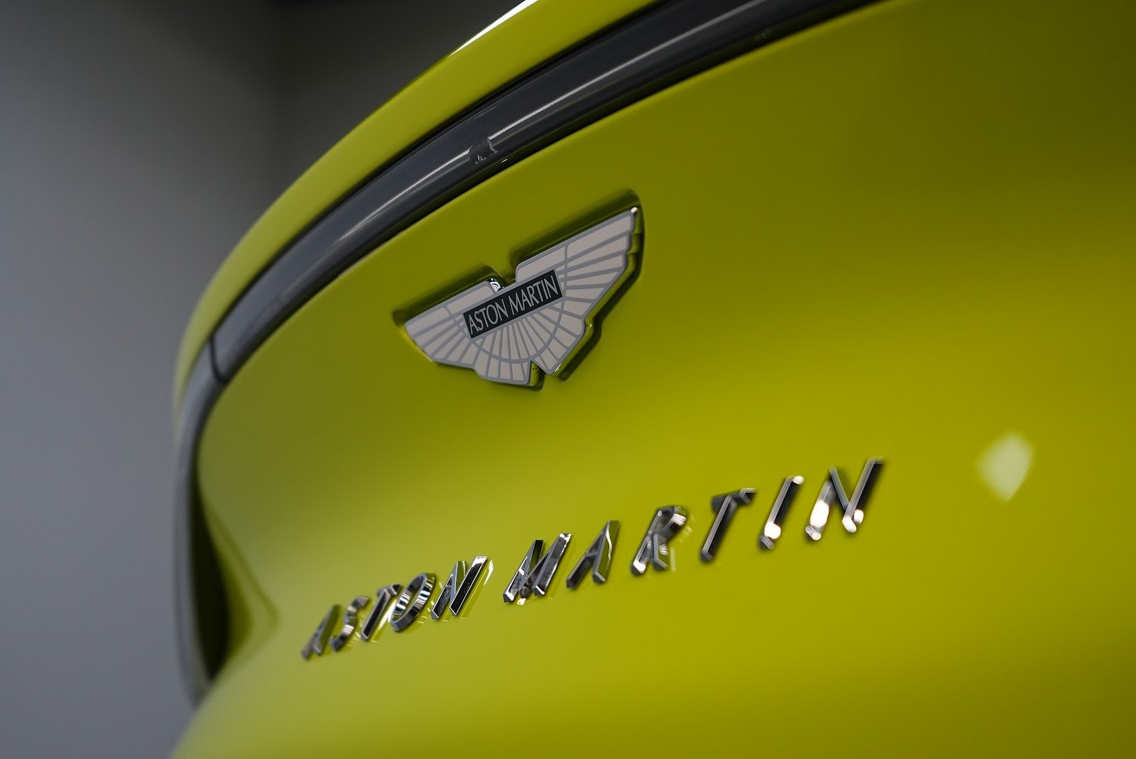 Rent Aston Martin DBX 707 in Dubai photo 12