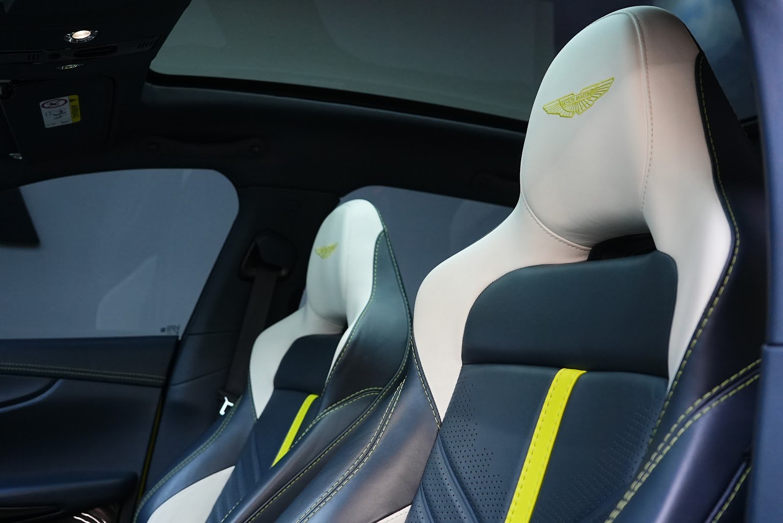 Rent Aston Martin DBX 707 in Dubai photo 8