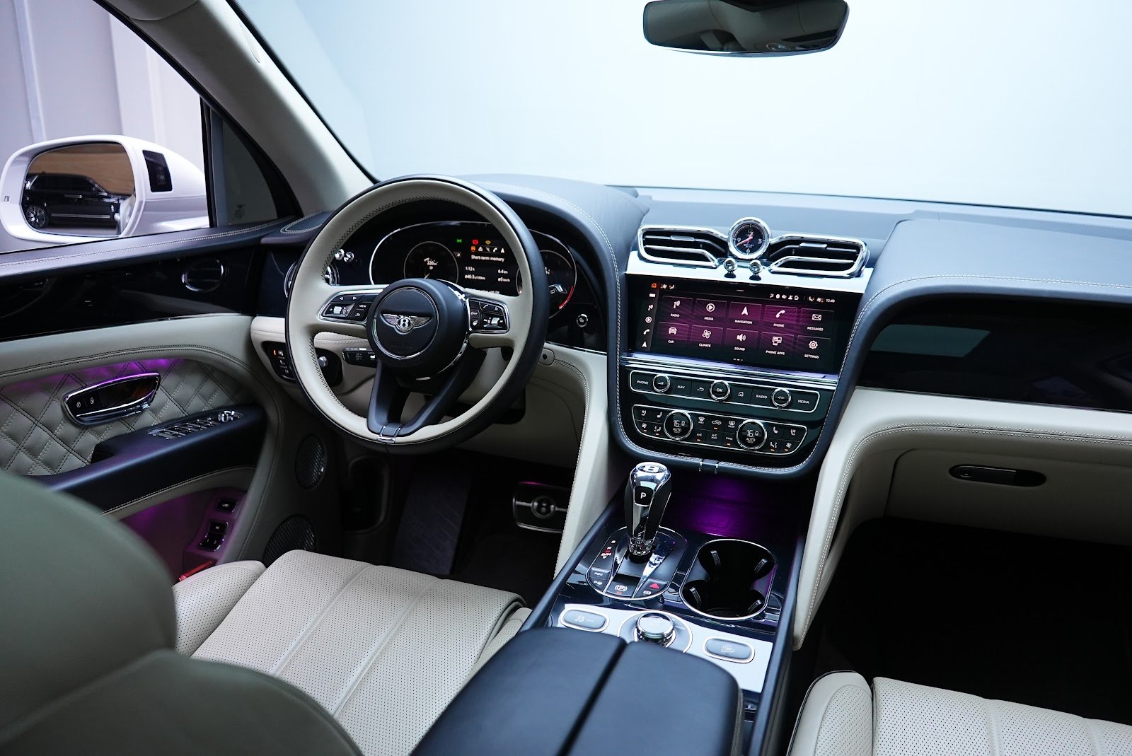 Rent Bentley Bentayga in Dubai (Nardo Gray) photo 11
