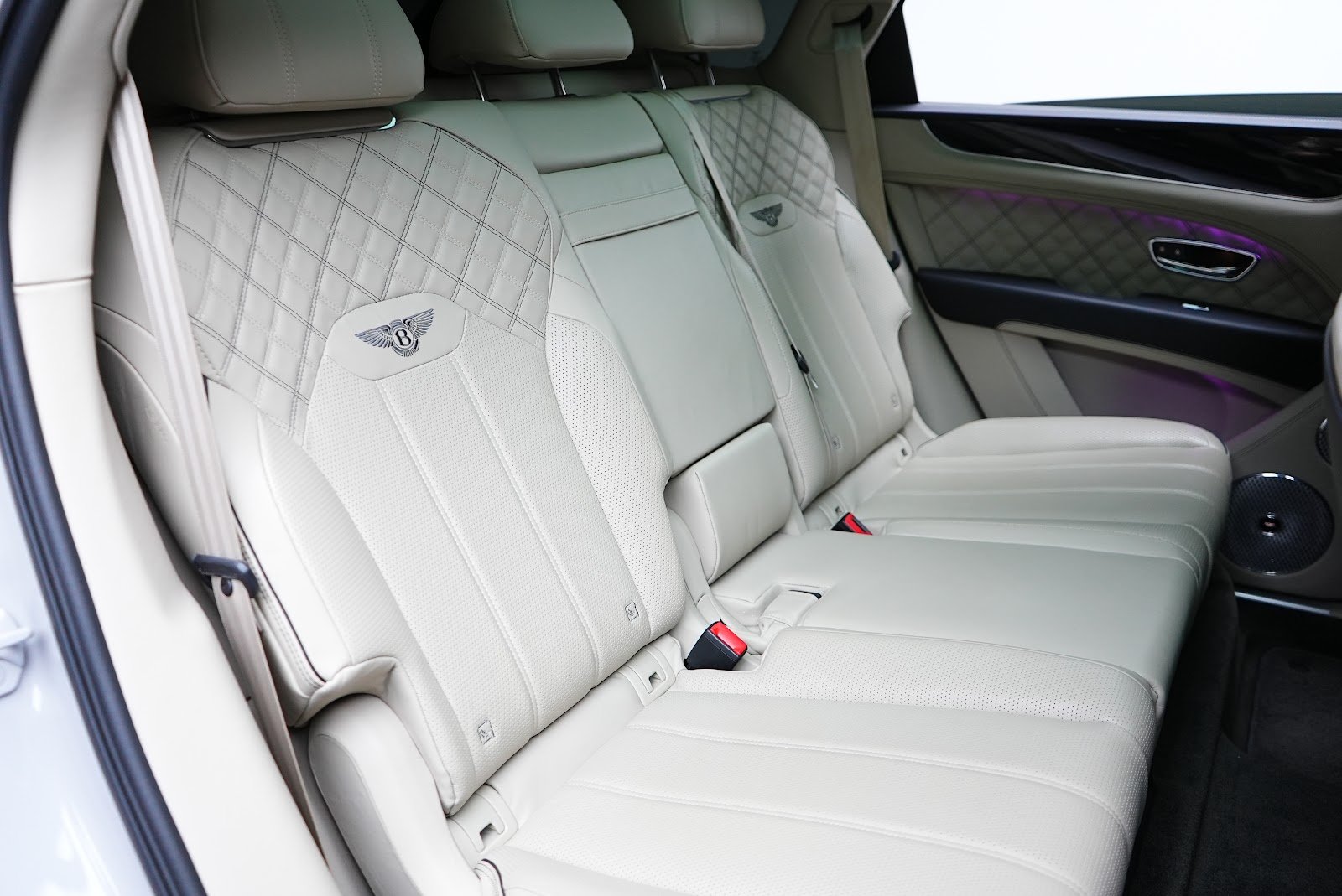 Rent Bentley Bentayga in Dubai (Nardo Gray) photo 17