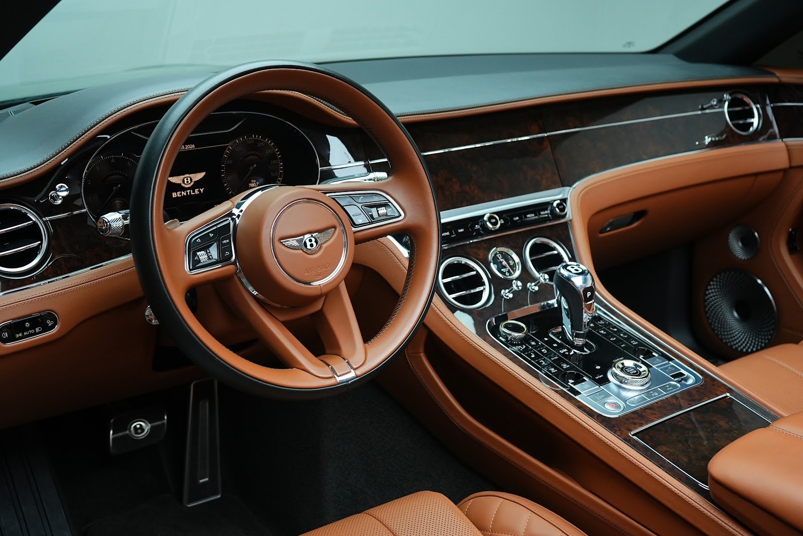 Rent Bentley GTC in Dubai photo 11