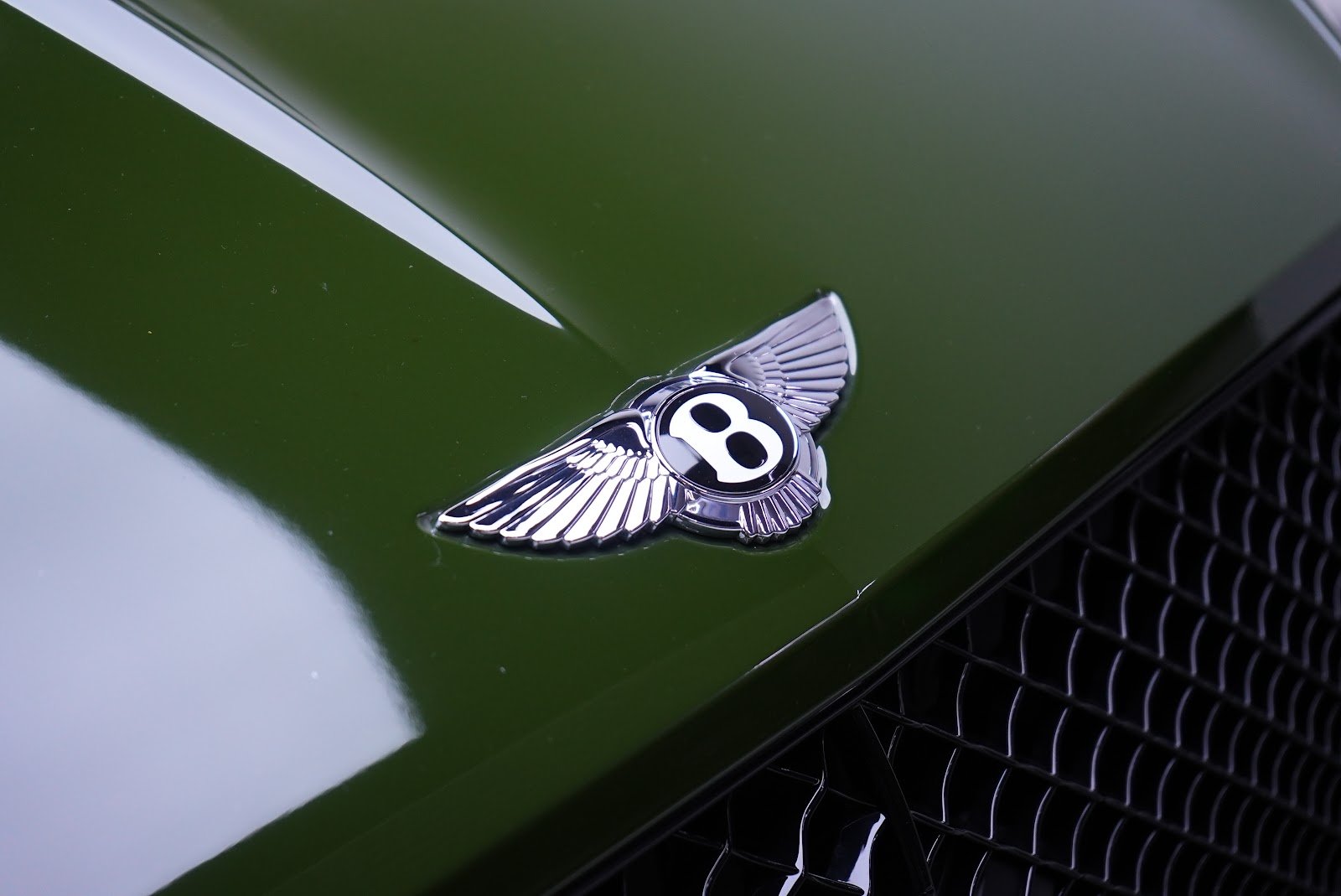 Rent Bentley GTC in Dubai photo 2