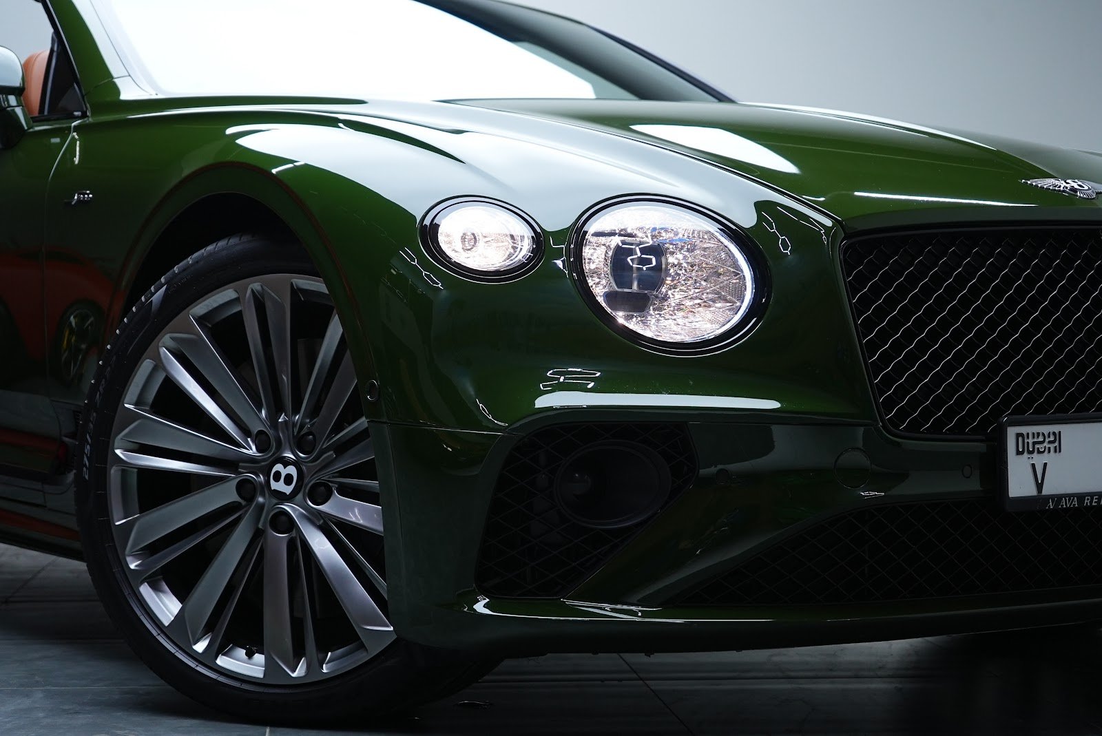 Rent Bentley GTC in Dubai photo 3