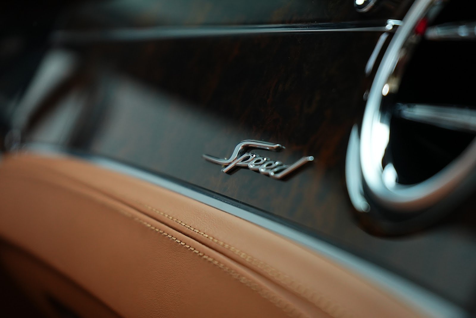 Rent Bentley GTC in Dubai photo 5