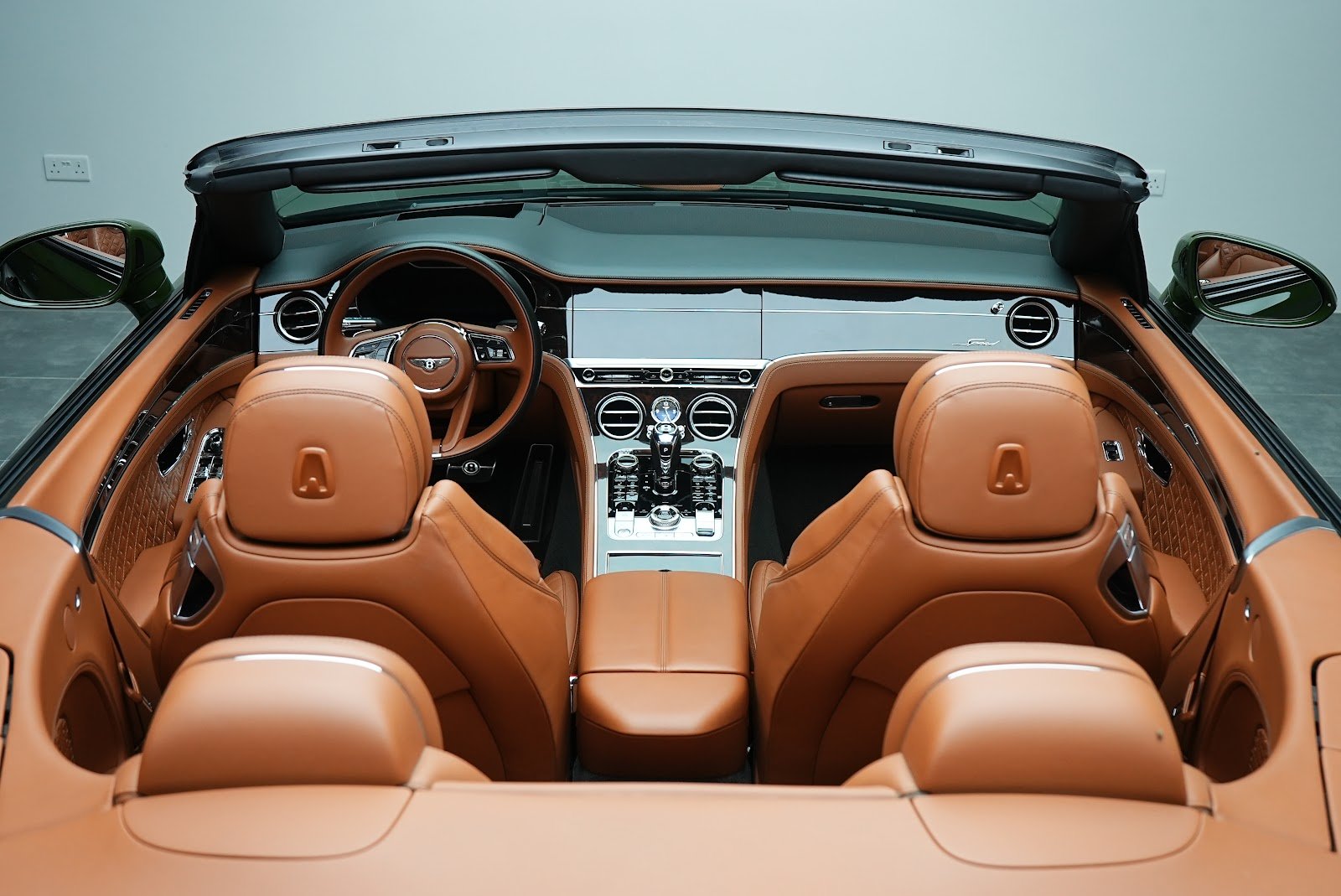 Rent Bentley GTC in Dubai photo 9