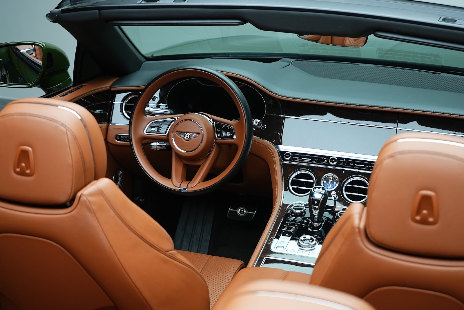 Rent Bentley GTC in Dubai photo 10
