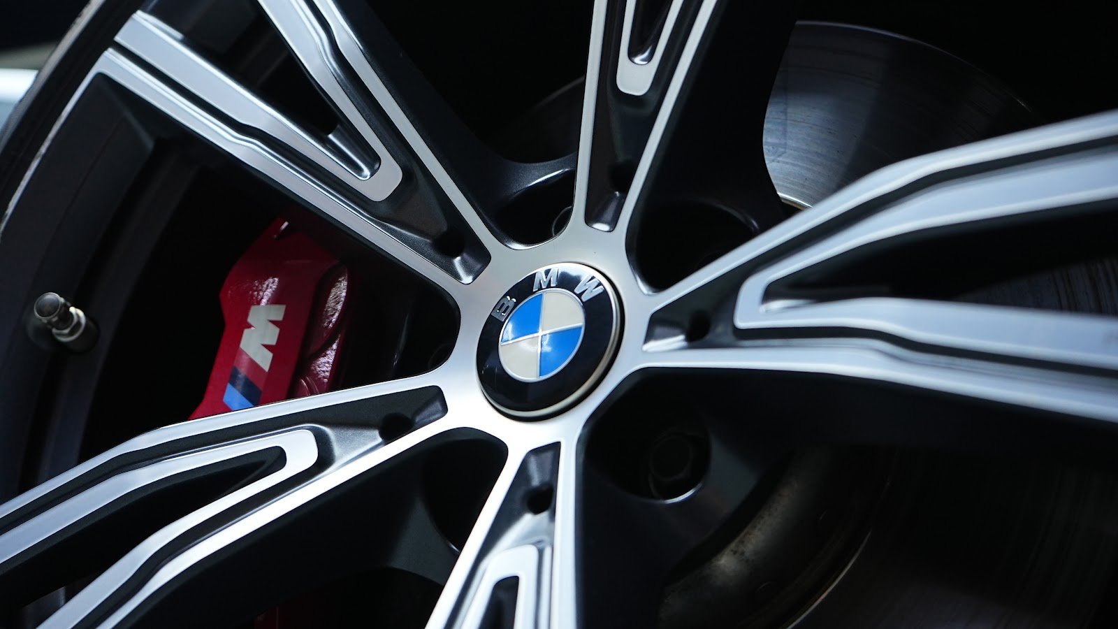 Rent BMW 430i in Dubai photo 16