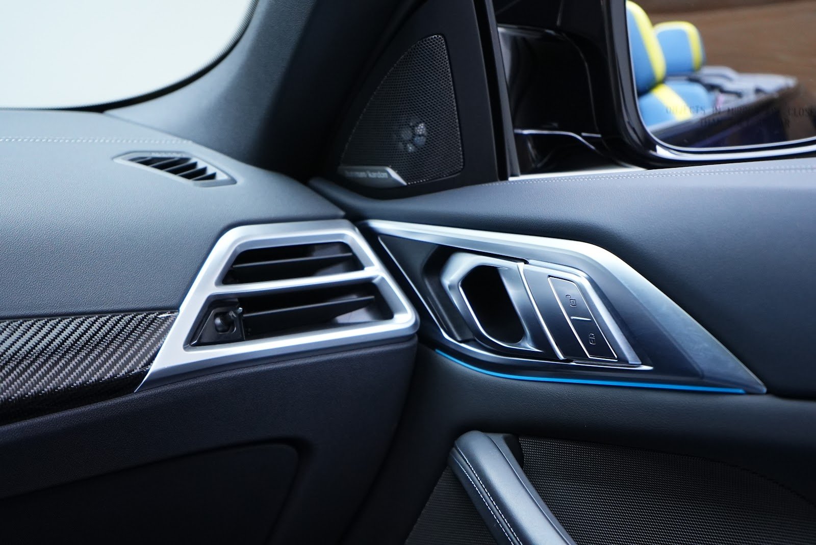 Rent BMW M4 Convertible in Dubai photo 15