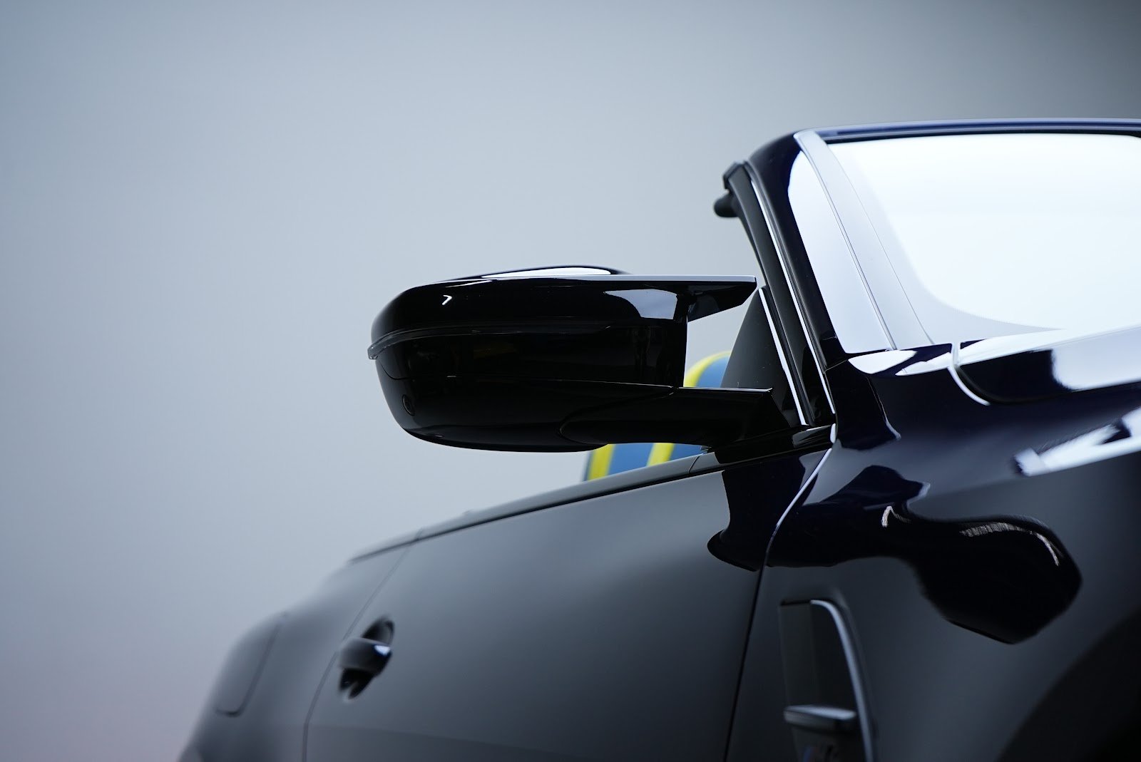 Rent BMW M4 Convertible in Dubai photo 3