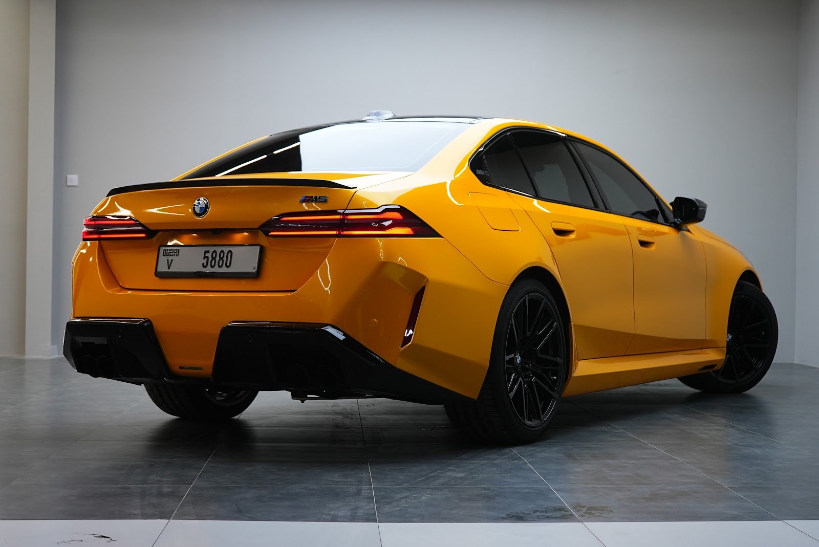 Rent BMW M5 G90 in Dubai (Yellow) photo 12
