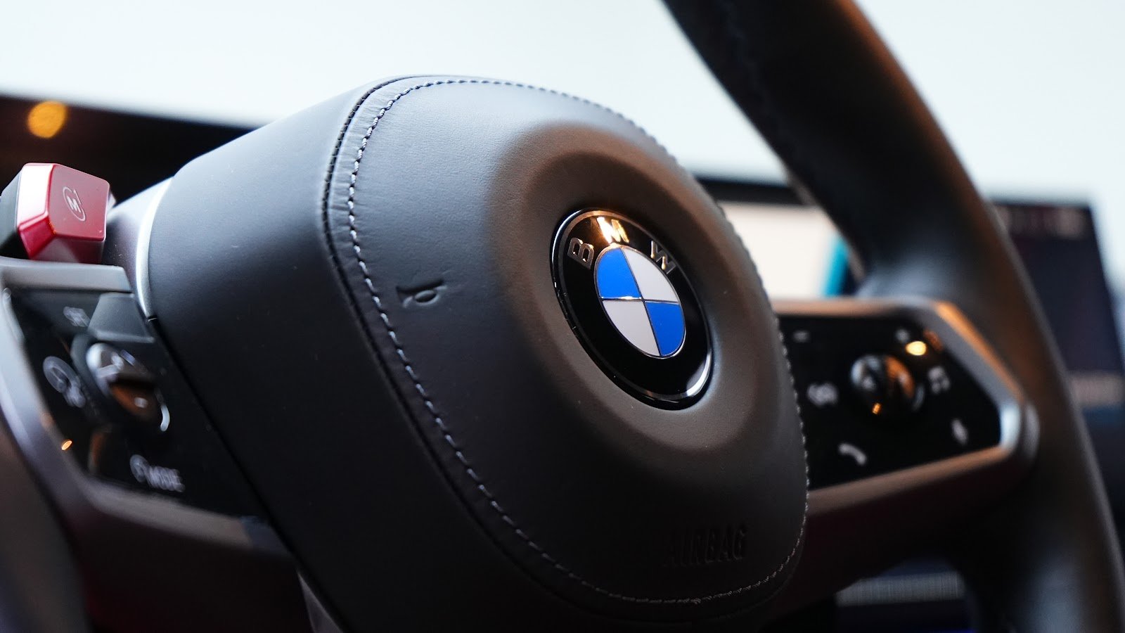 Rent BMW M5 G90 in Dubai (Black Matte) photo 6