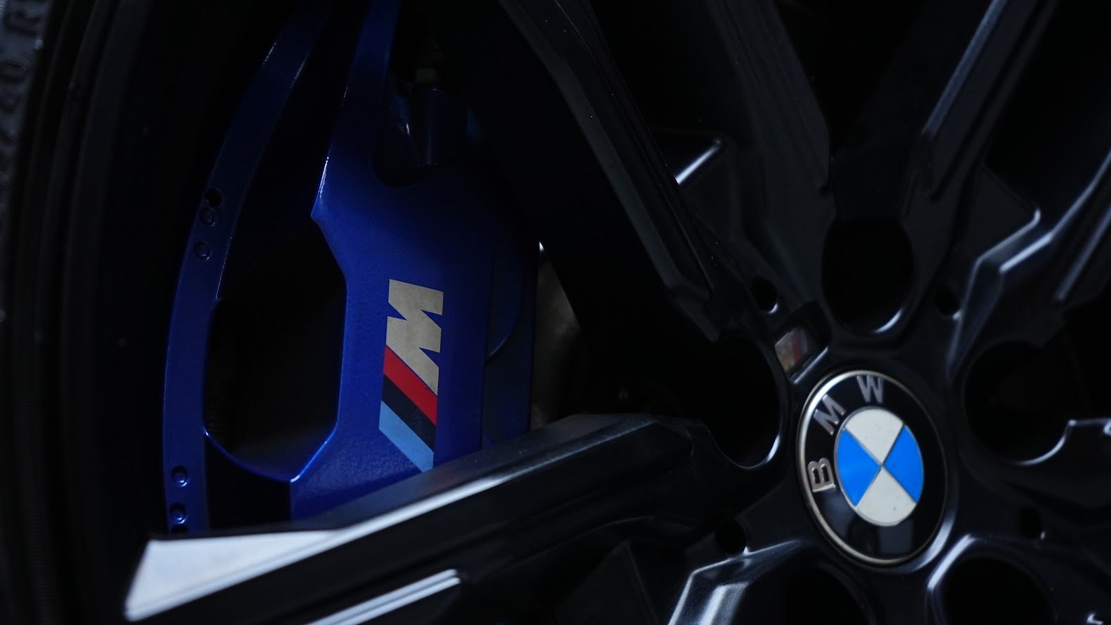 Rent BMW 840 in Dubai photo 4