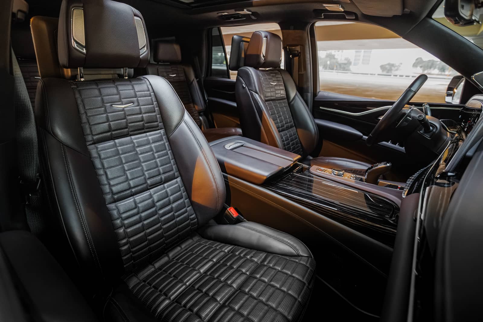 Rent Cadillac Escalade V in Dubai photo 7