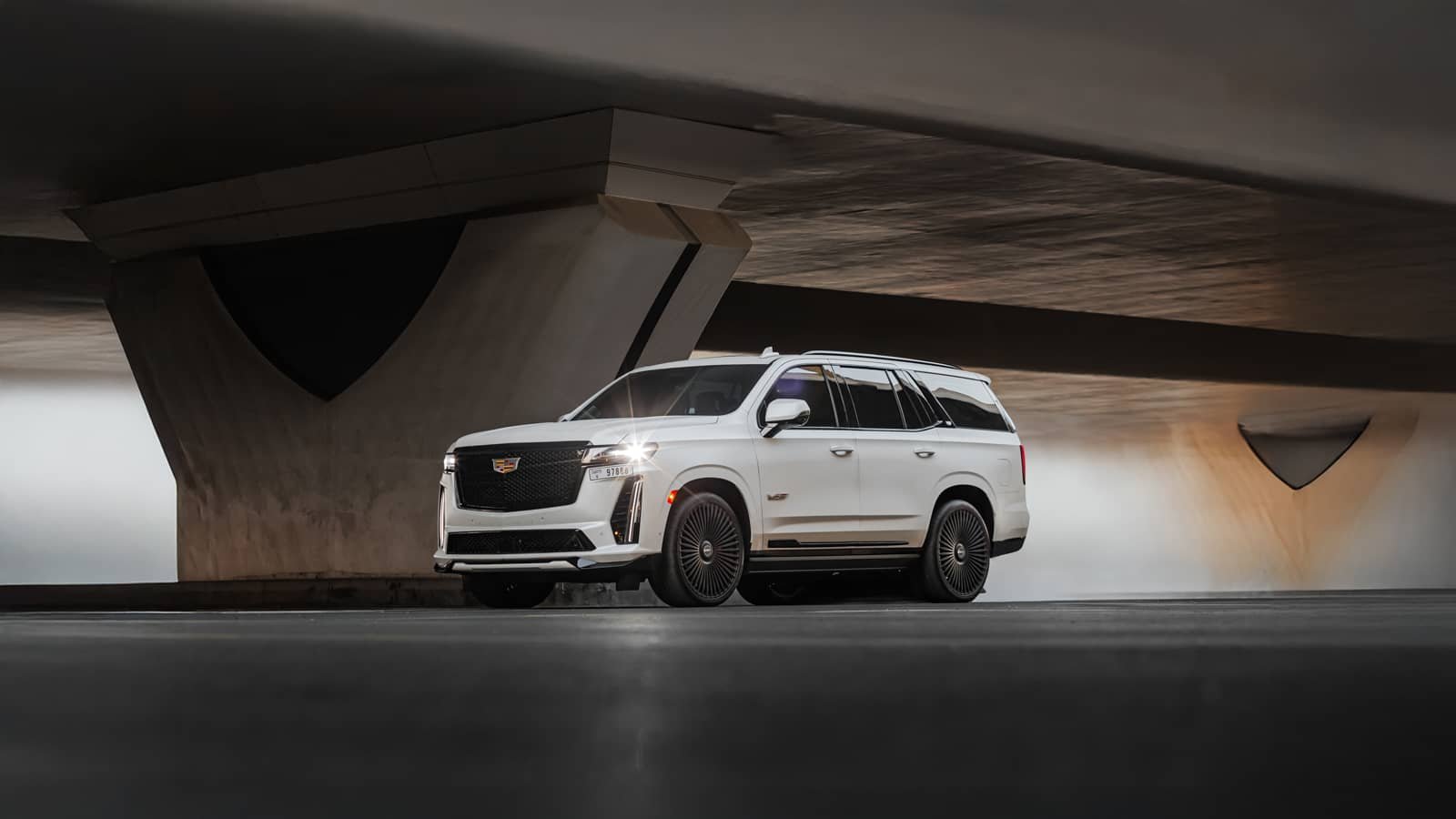 Rent Cadillac Escalade V in Dubai photo 9