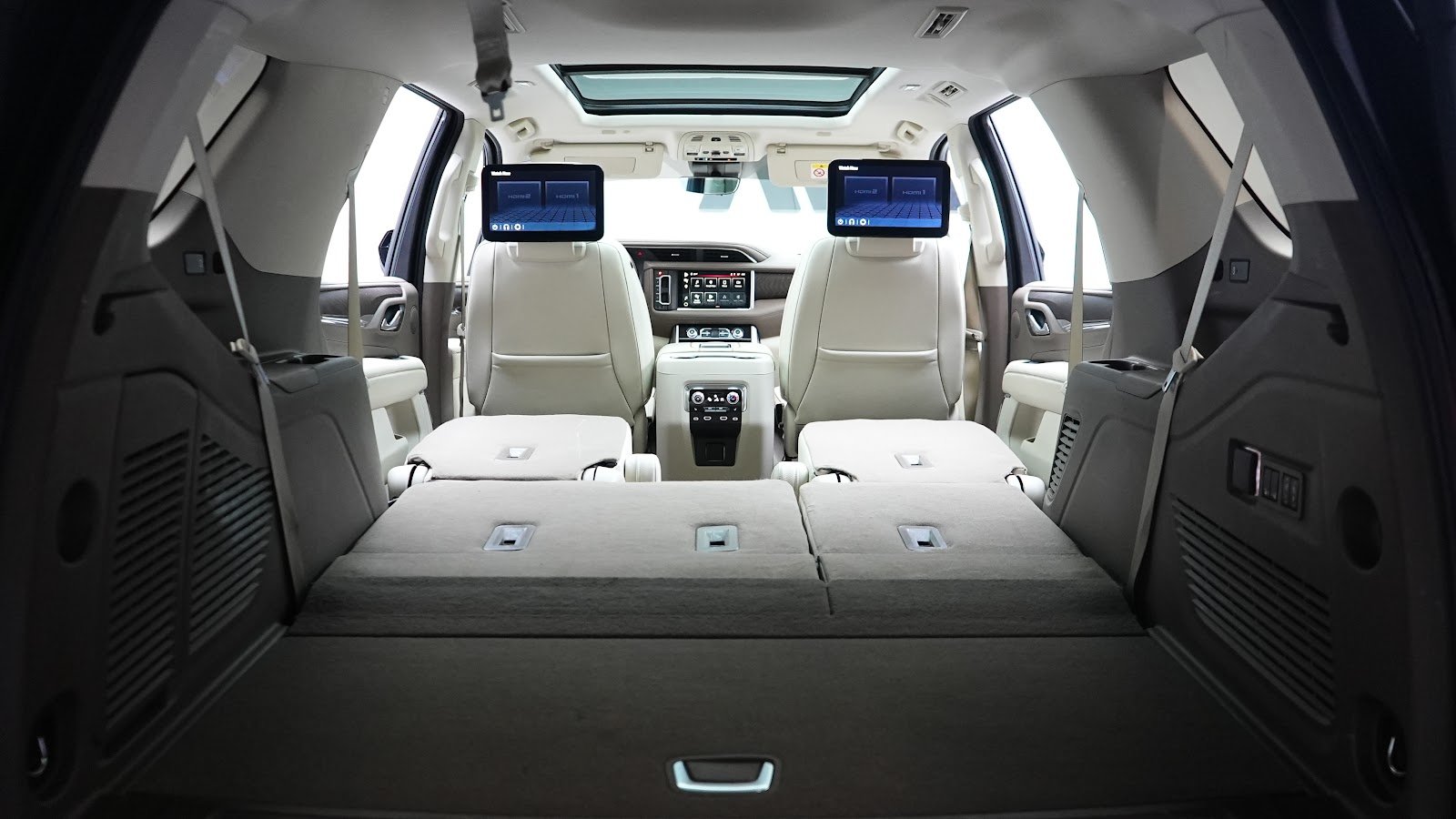 Rent GMC Yukon Denali in Dubai photo 13