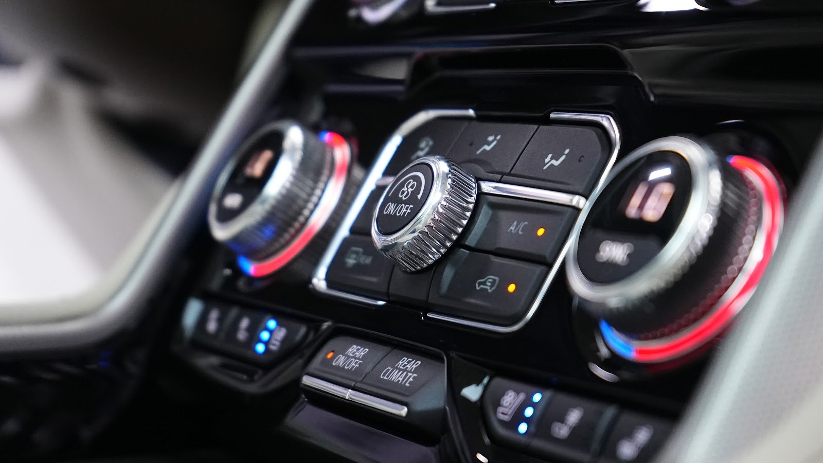 Rent GMC Yukon Denali in Dubai photo 15