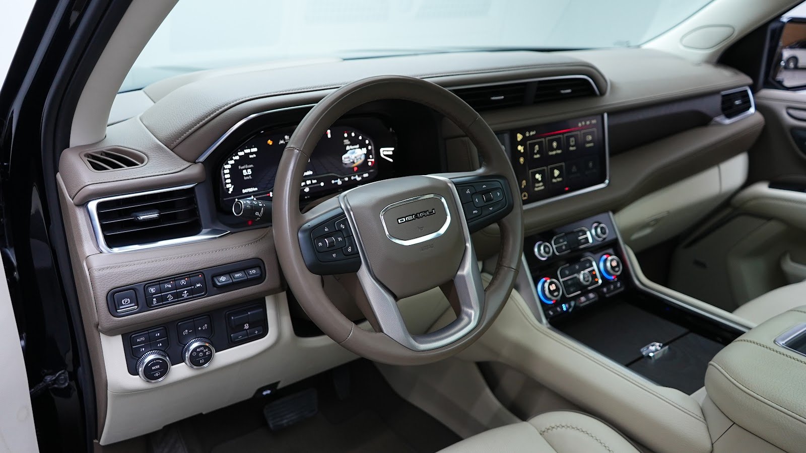Rent GMC Yukon Denali in Dubai photo 16