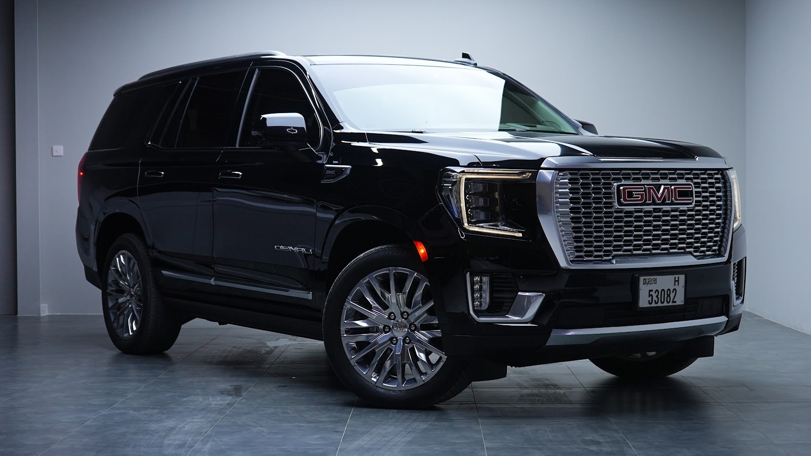 Rent GMC Yukon Denali in Dubai photo 23