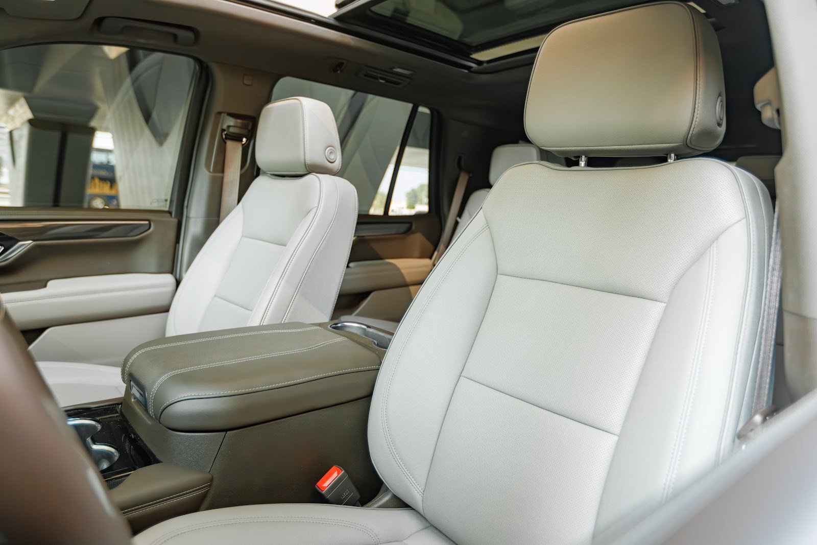 Rent 2025 GMC Yukon Denali in Dubai photo 15