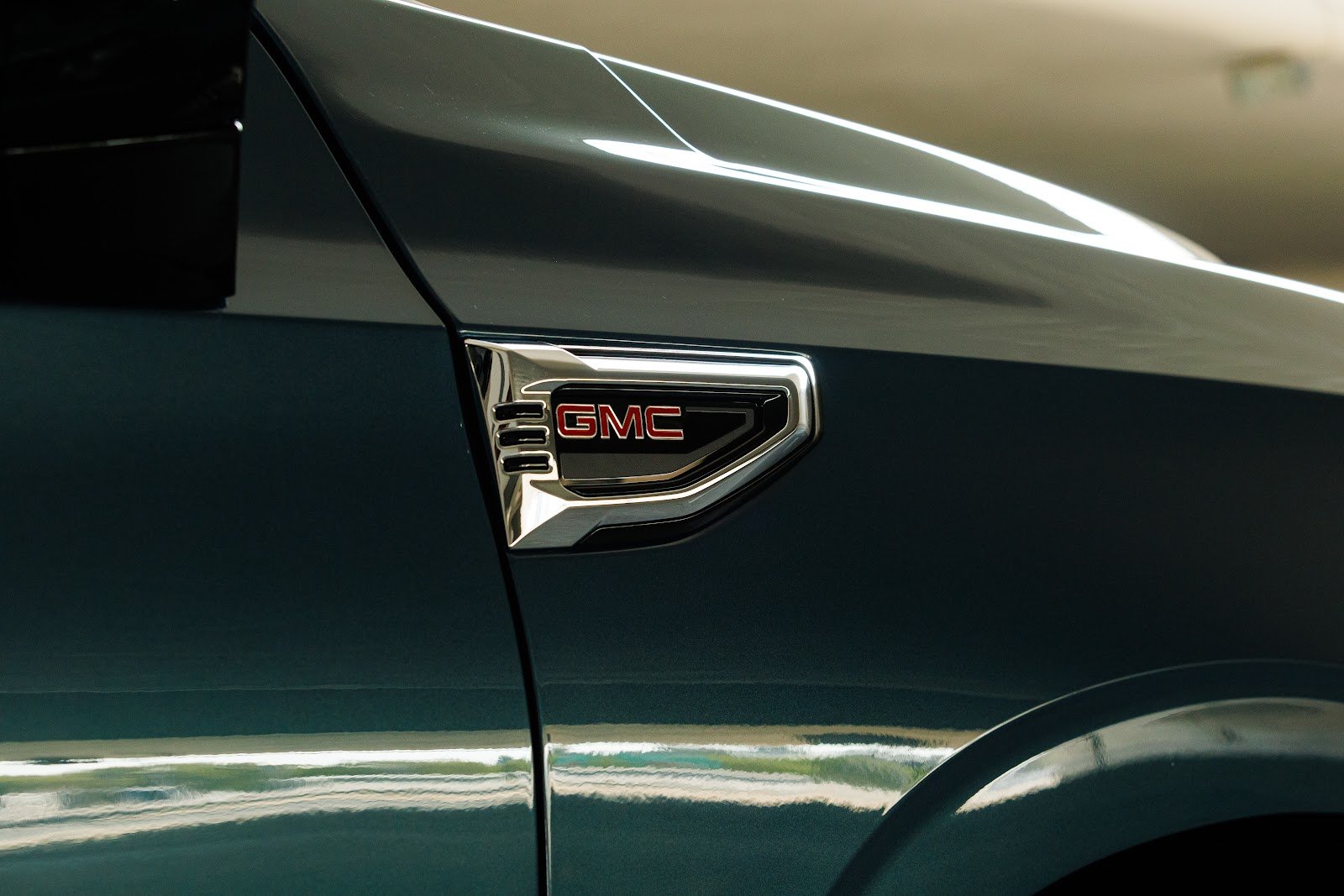 Rent 2025 GMC Yukon Denali in Dubai photo 8