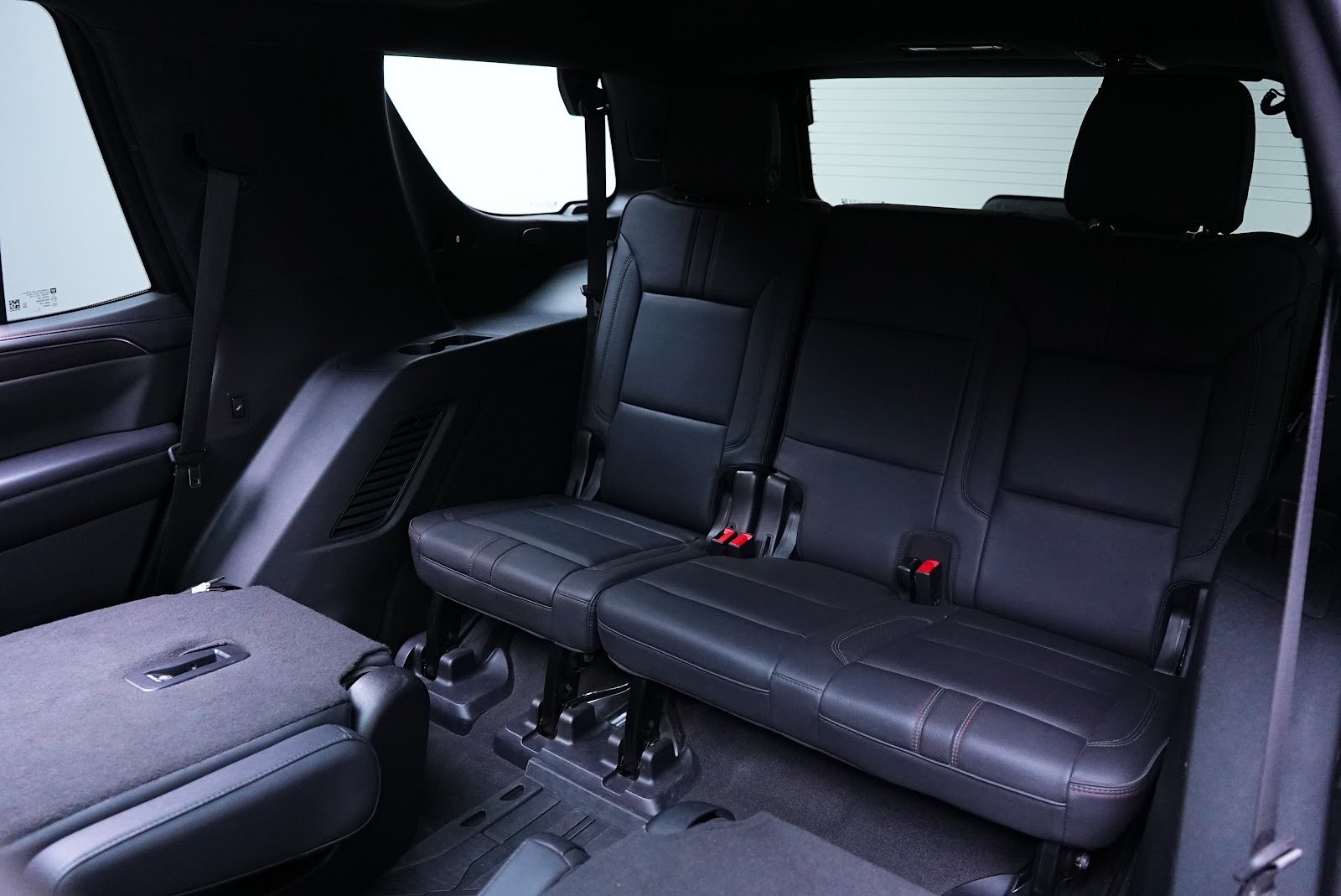 Rent Chevrolet Tahoe in Dubai photo 15