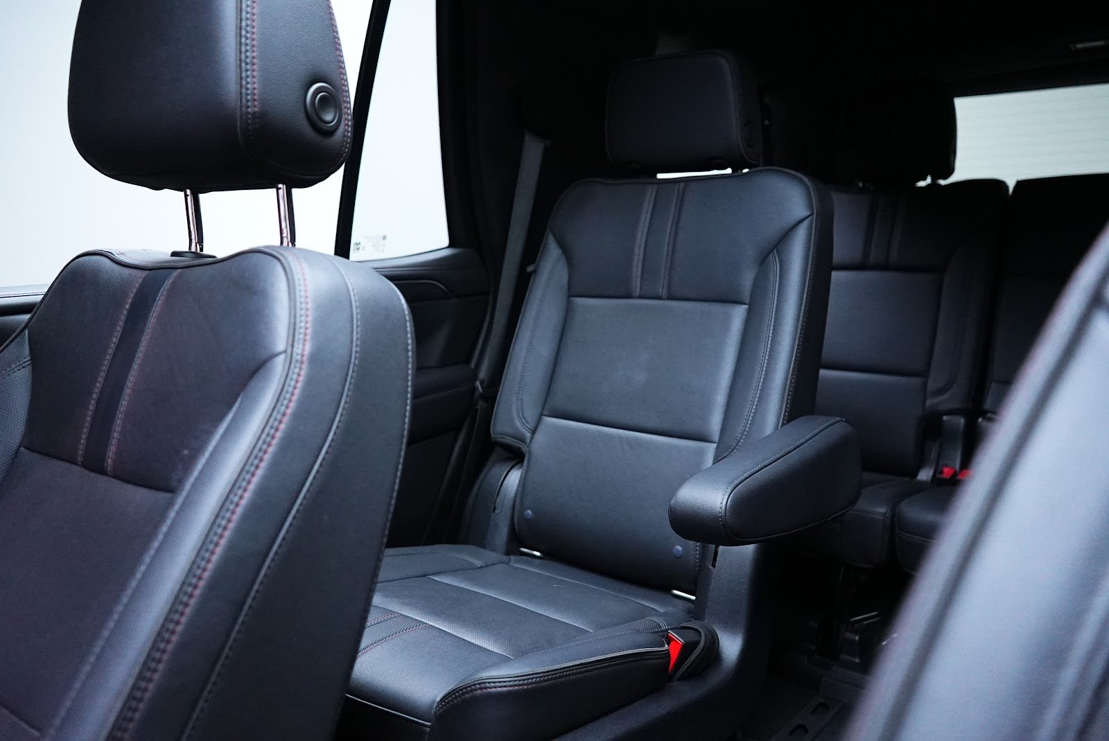 Rent Chevrolet Tahoe in Dubai photo 16