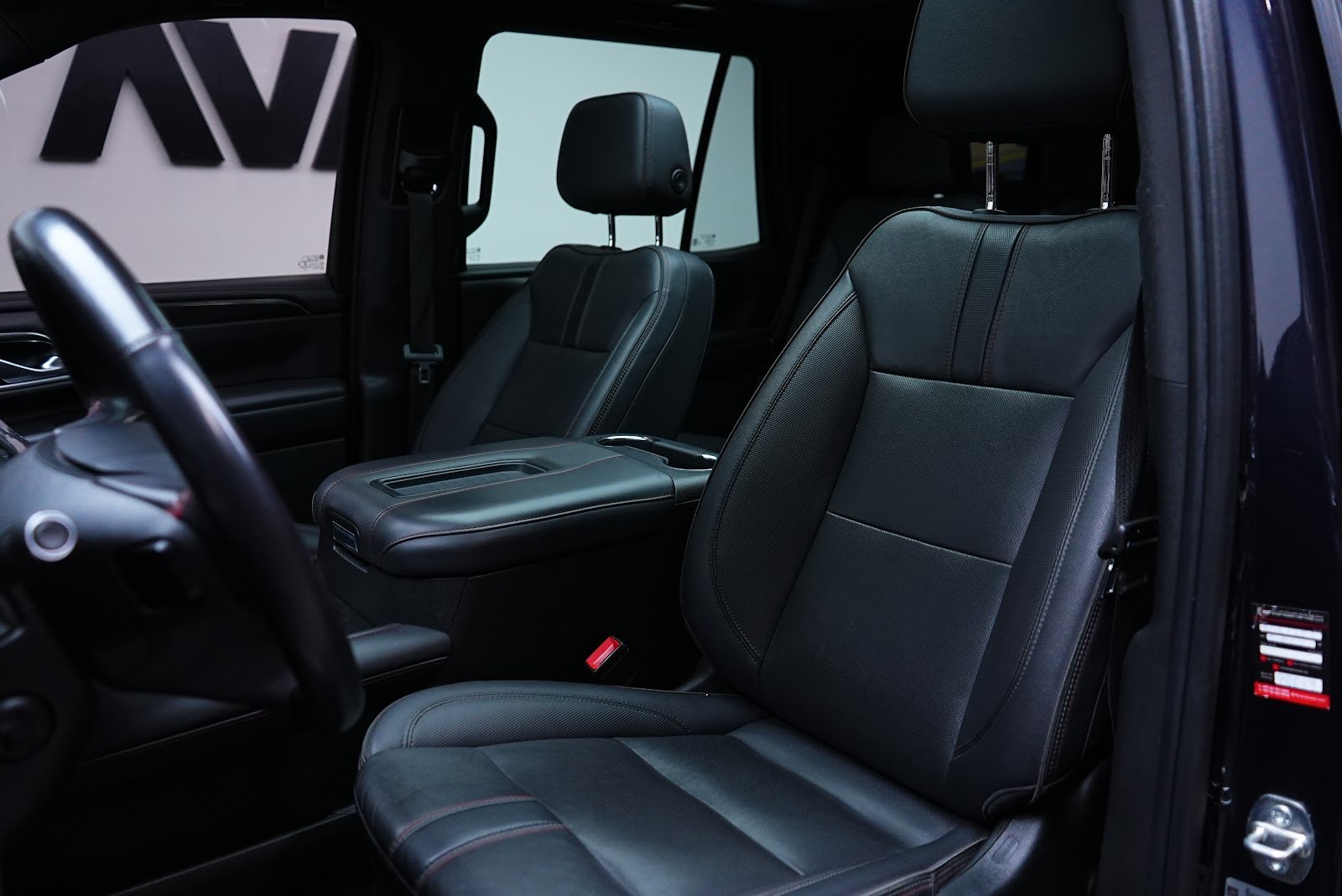 Rent Chevrolet Tahoe in Dubai photo 9