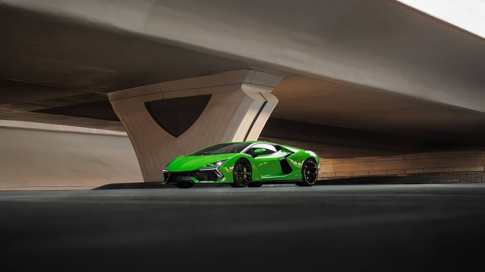 Rent Lamborghini Revuelto in Dubai photo 7