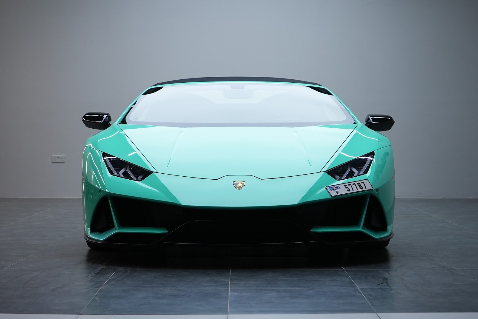Rent Lamborghini Huracan EVO in Dubai (Tiffani) rental in Dubai