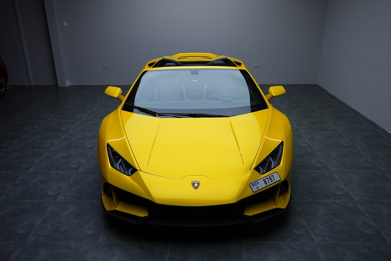 Rent Lamborghini Huracan EVO in Dubai (Yellow) photo 6