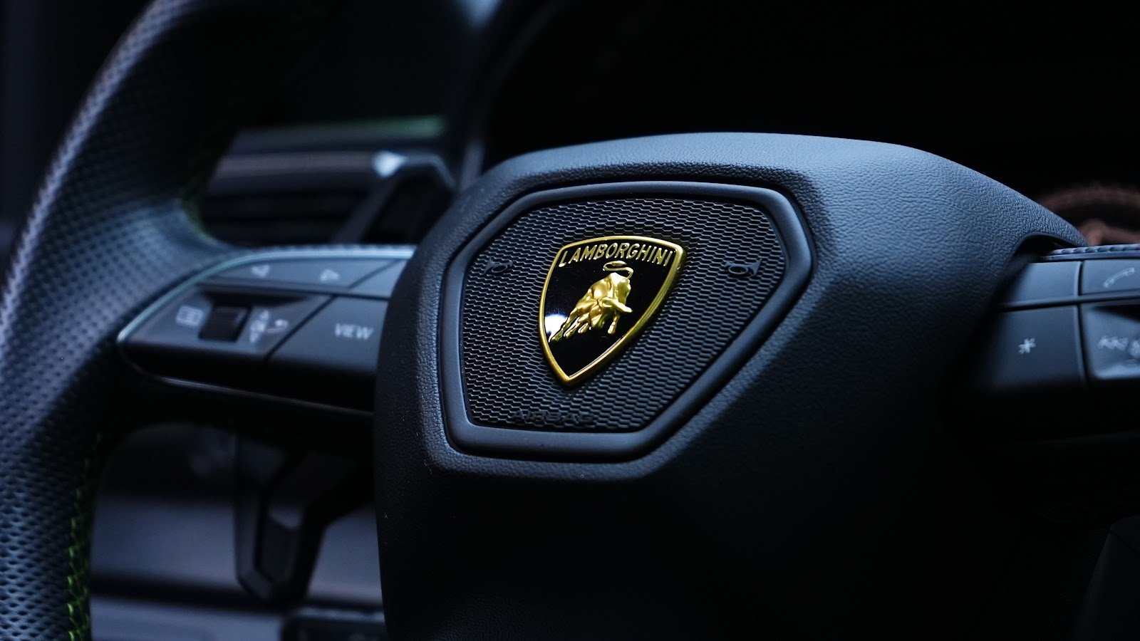 Rent Lamborghini Urus Mansory in Dubai (Black) photo 15
